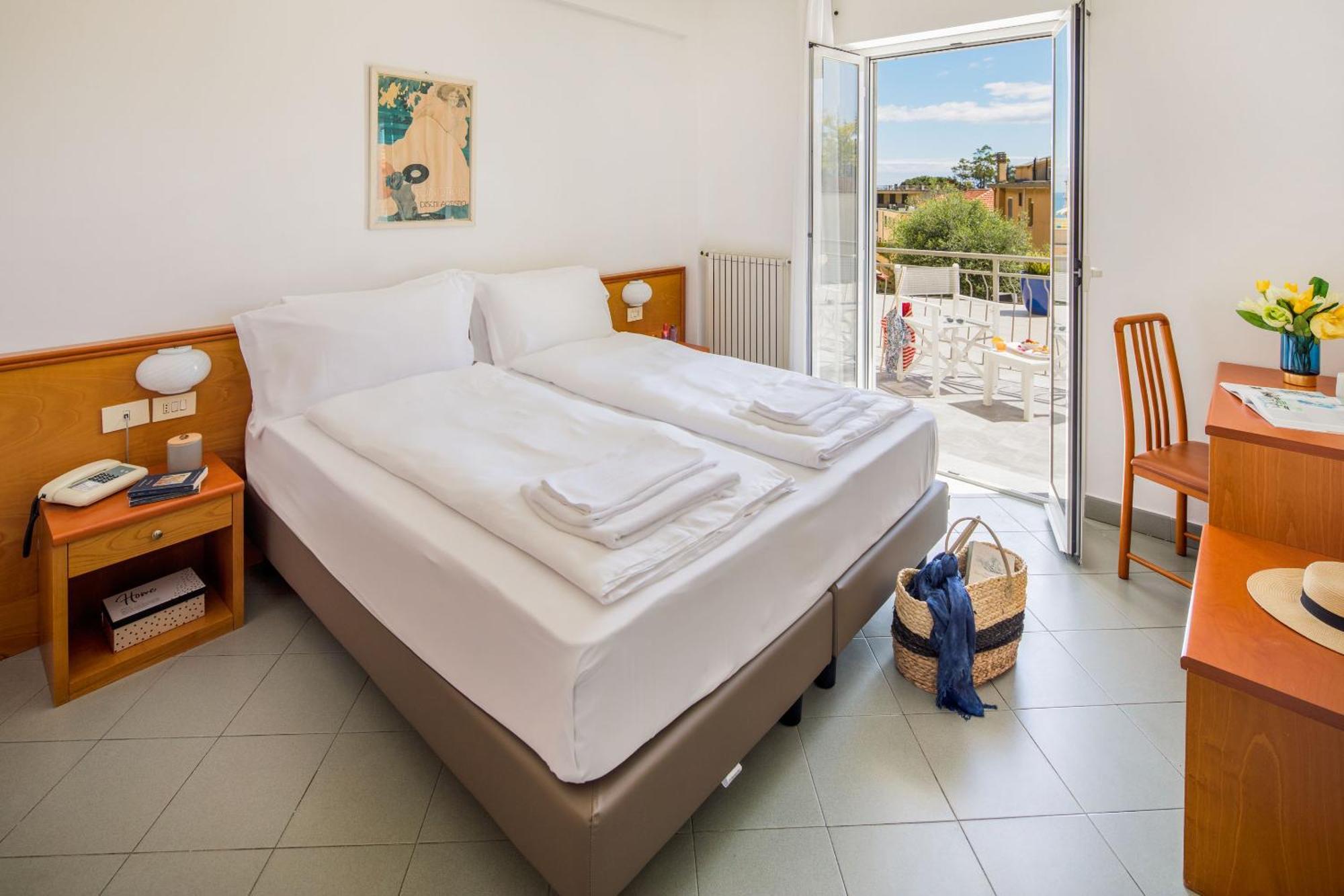 Hotel Tritone Лайгуэлья Экстерьер фото