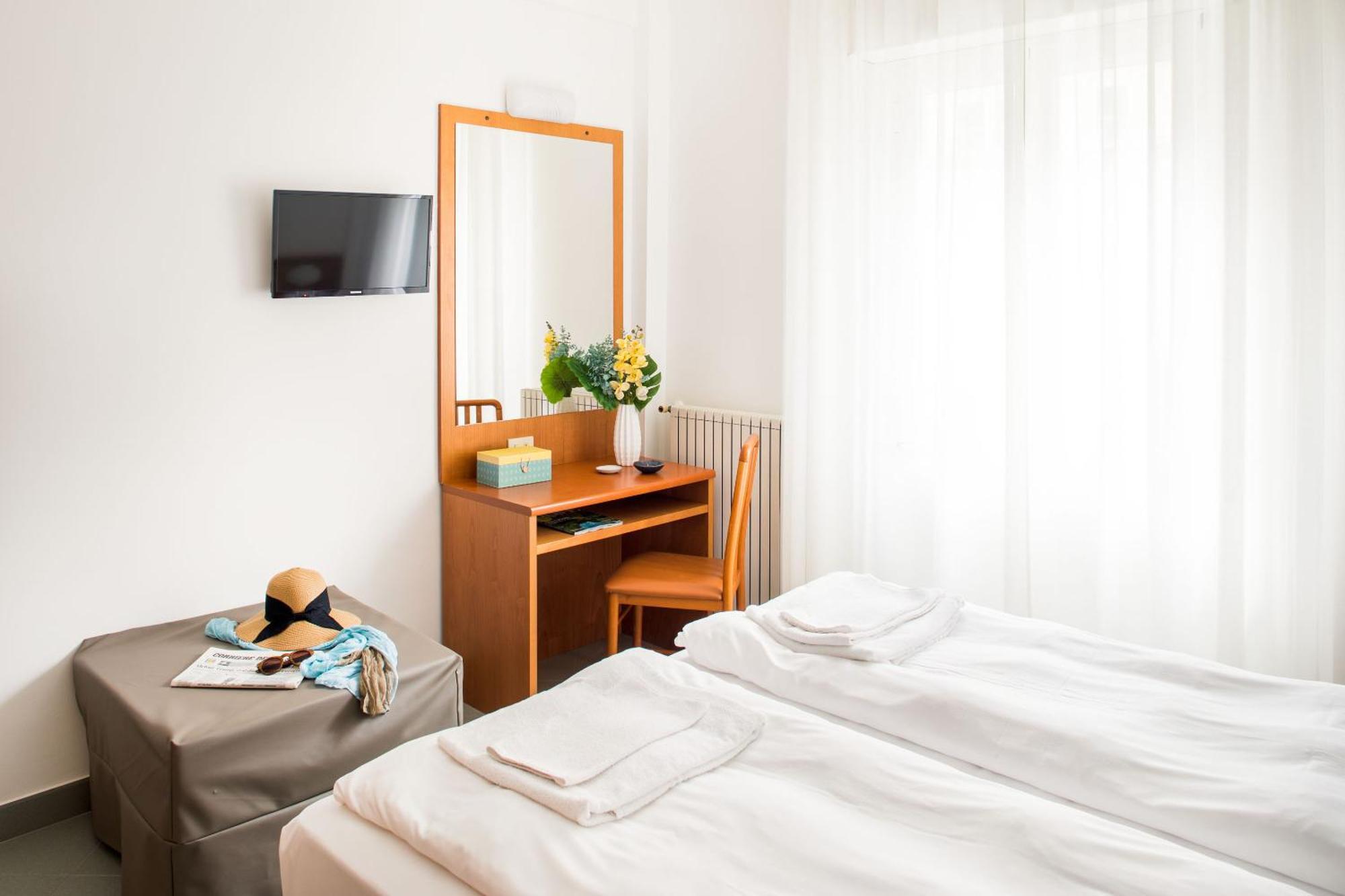 Hotel Tritone Лайгуэлья Экстерьер фото